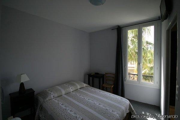 Hotel De La Pinede Ζουάν λε Πιν Δωμάτιο φωτογραφία